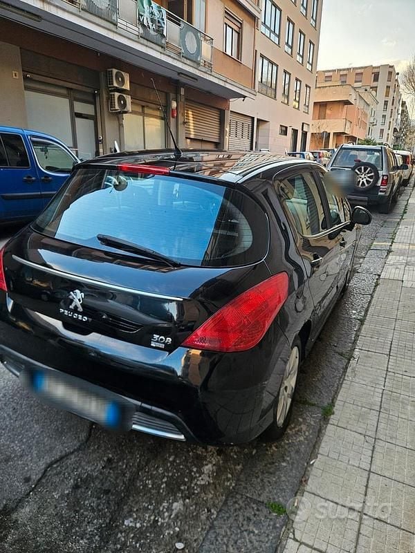 Usata Peugeot 308 112 CV (82 kW) 2011 Nero Berlina