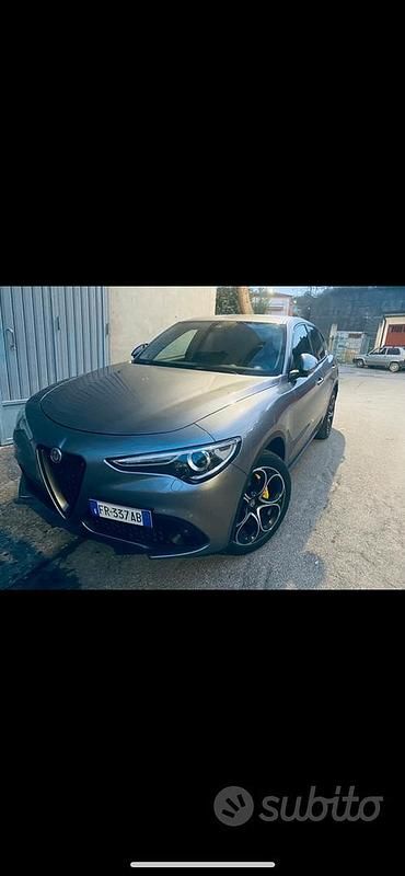 Usata Alfa Romeo Stelvio 190 CV (139 kW) 2018 Grigio SUV
