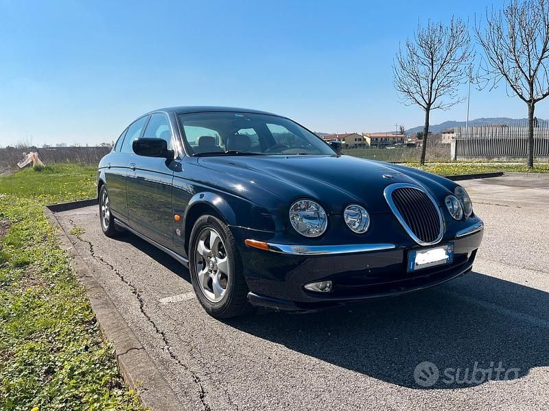 Usata Jaguar S-Type Executive 248 CV (182 kW) 2001 Blu Berlina
