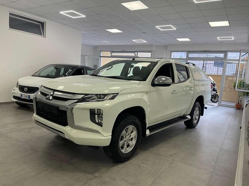 Usata Mitsubishi L200 150 CV (110 kW) 2020 Bianco Pick-up