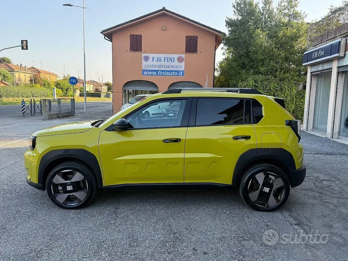 Usata Fiat Grande Panda La Prima 60 CV (44 kW) 2024 Giallo Utilitaria