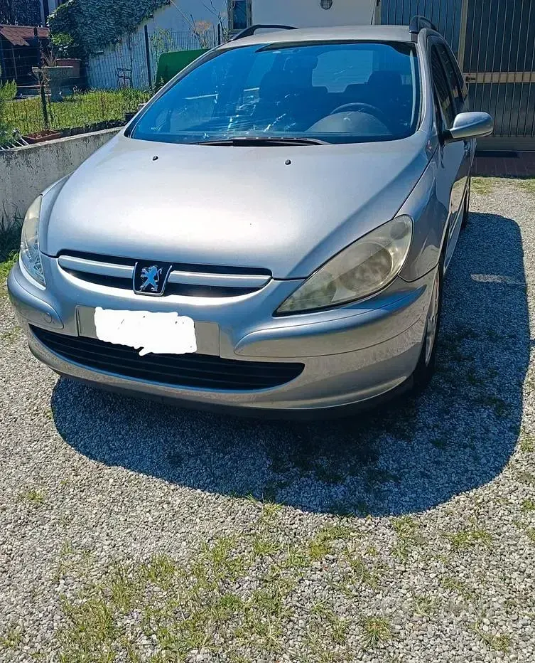 Usata Peugeot 307 68 CV (50 kW) 2005 Grigio Station wagon