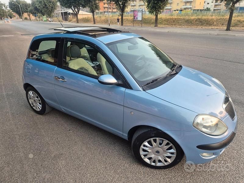 Usata Lancia Ypsilon 69 CV (50 kW) 2006 Blu Utilitaria