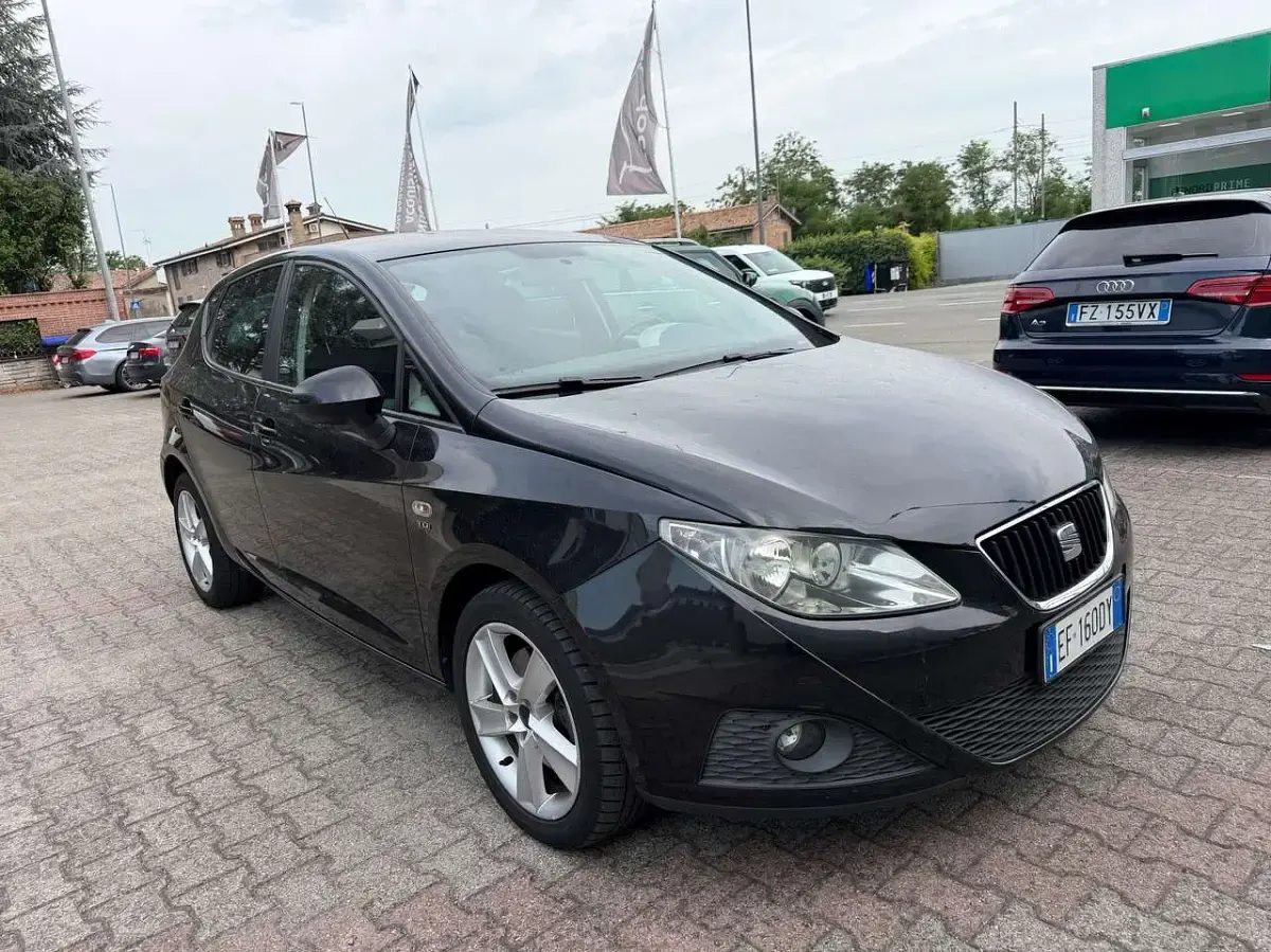 Usata Seat Ibiza Sport 105 CV (77 kW) 2010 Nero Berlina