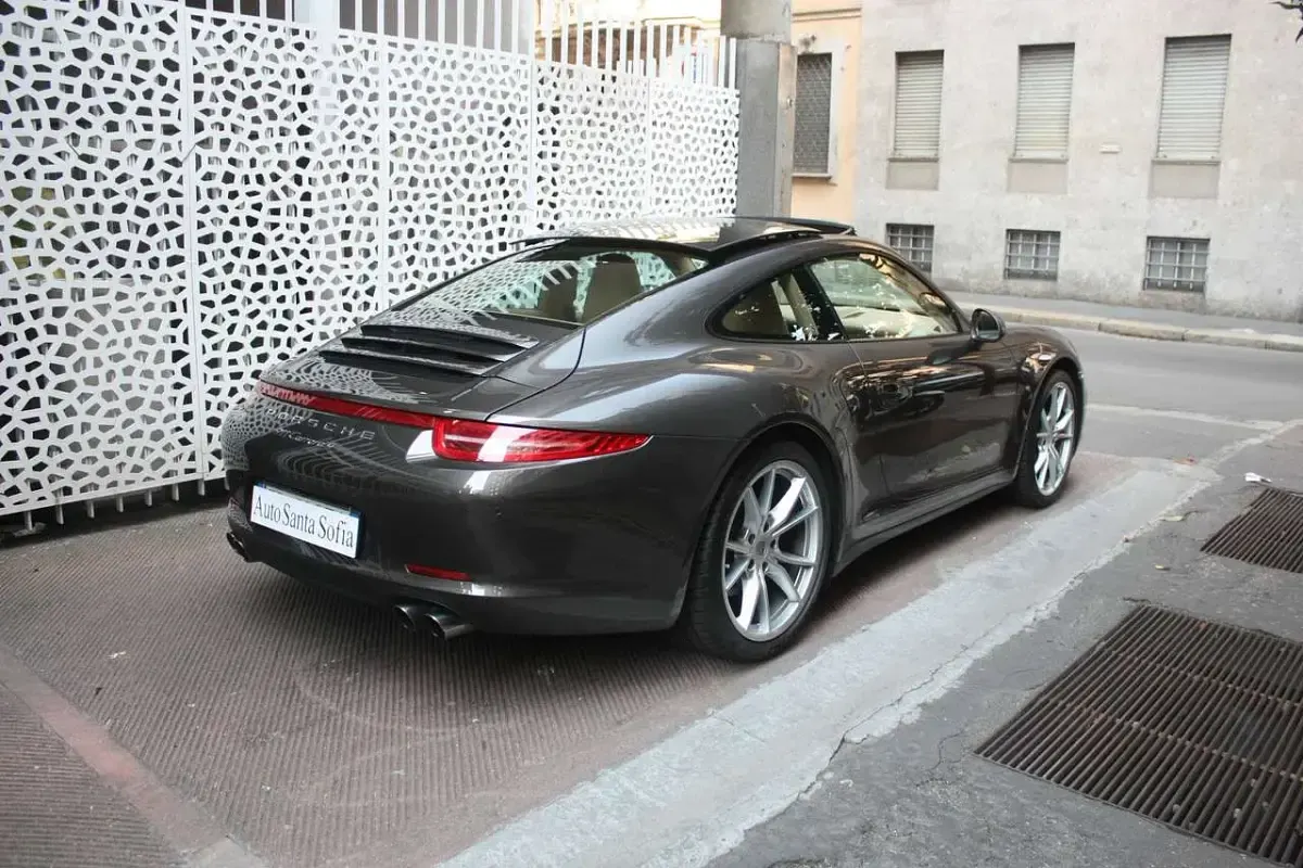 Usata Porsche 991 349 CV (256 kW) 2013 Anthracite brown metallic Coupé