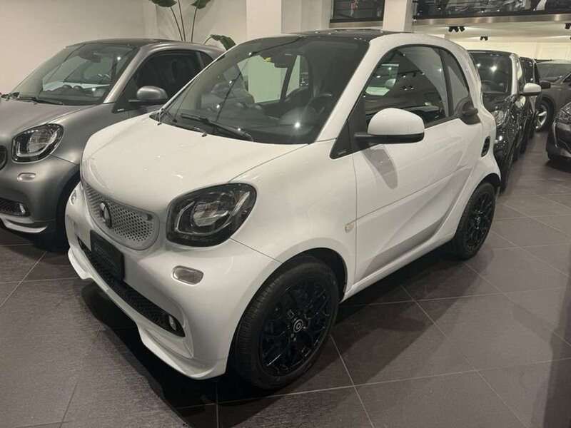 Usata Smart ForTwo Coupé Superpassion 71 CV (52 kW) 2019 Bianco Coupé