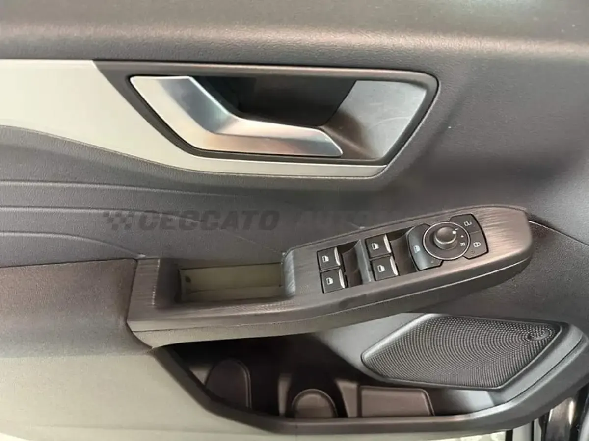 Usata Ford Kuga Titanium X 150 CV (110 kW) 2024 Nero SUV