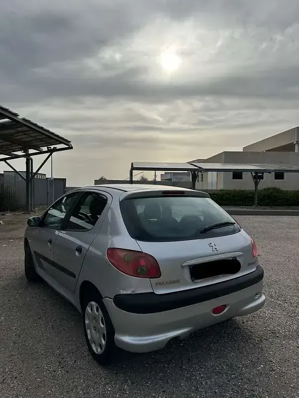 Usata Peugeot 206 75 CV (55 kW) 2005 Grigio Berlina