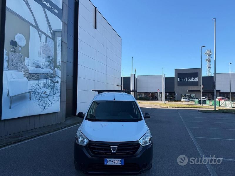 Usata Dacia Dokker 90 CV (66 kW) 2014 Bianco Monovolume