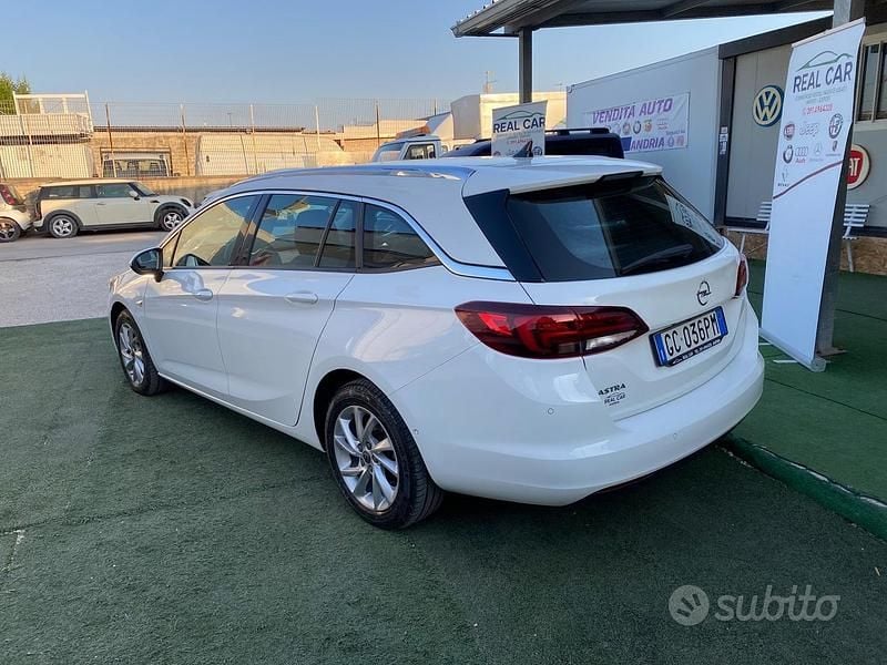 Usata Opel Astra 105 CV (77 kW) 2020 Bianco Station wagon