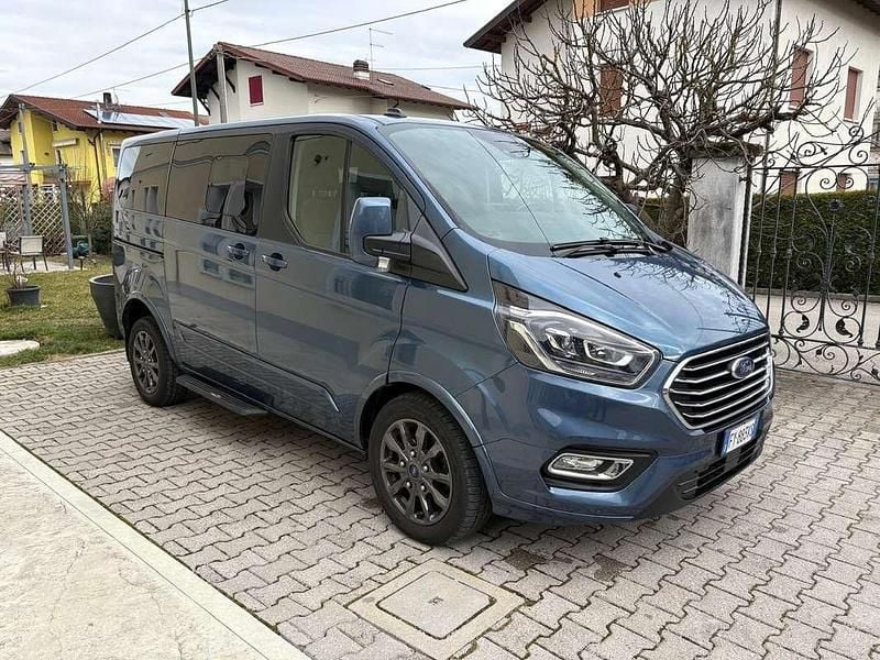 Usata Ford Tourneo Custom Titanium 185 CV (136 kW) 2019 Blu/azzurro Furgone
