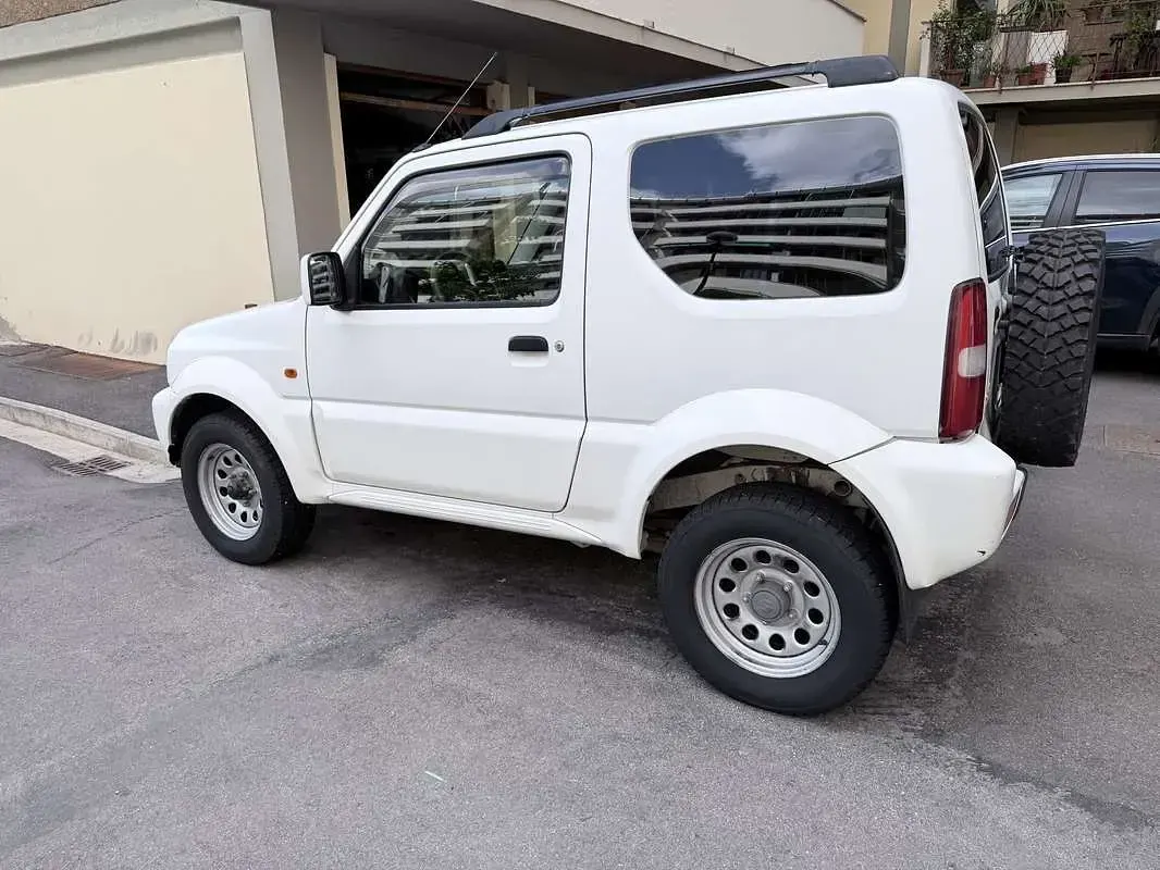 Usata Suzuki Jimny 86 CV (63 kW) 2011 SUV