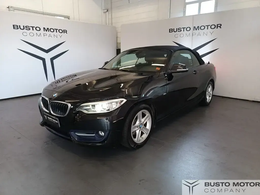 Usata BMW 218 Sport Line 150 CV (110 kW) 2018 Argento / pastello Cabrio