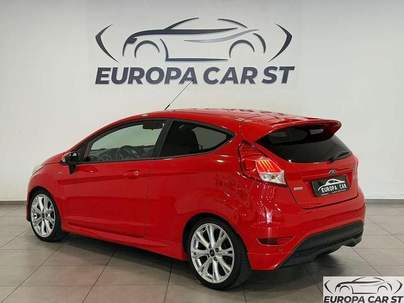 Usata Ford Fiesta ST-Line 101 CV (74 kW) 2017 Rosso Utilitaria