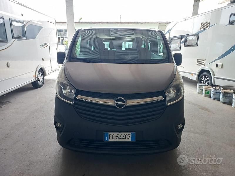 Usata Opel Vivaro S 125 CV (91 kW) 2015 Marrone Monovolume