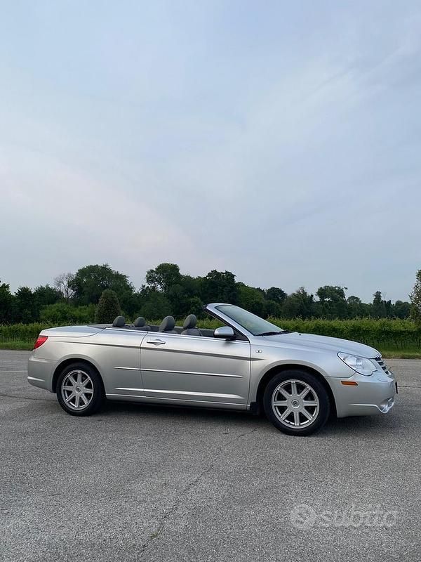 Grigio Usata 2010 Chrysler Sebring Cabriolet Limited Cabrio | 5000 € - Immagine 1/4
