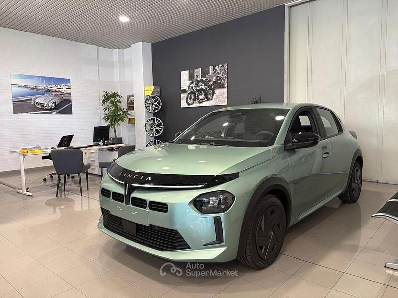 Nuova 2026 Lancia Ypsilon 101 CV Utilitaria – 10090 romano canavese ...