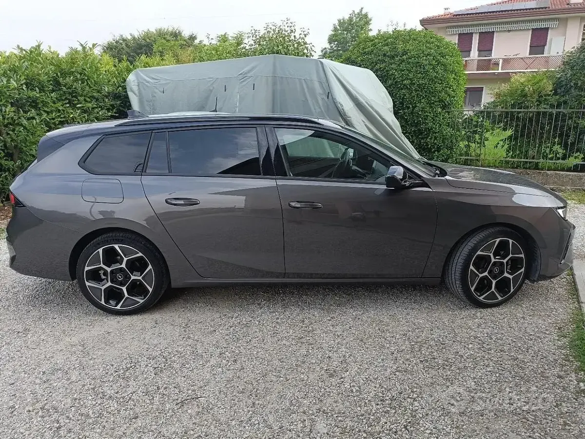 Usata Opel Astra 131 CV (96 kW) 2024 Grigio Utilitaria