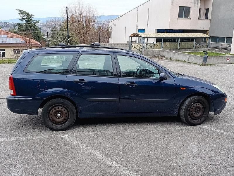 Usata Ford Focus 2000 Blu Station wagon