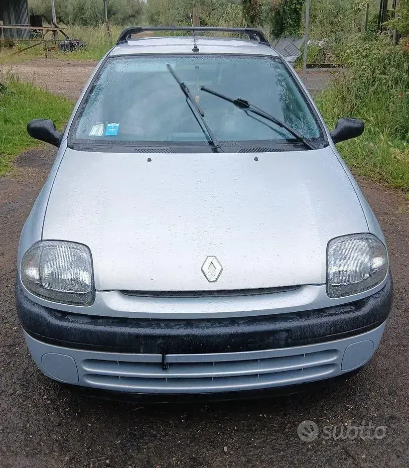 Usata Renault Clio II 58 CV (42 kW) 1999 Grigio Utilitaria