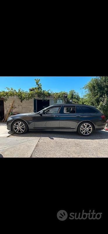 Usata BMW 530 Luxury Line 258 CV (189 kW) 2014 Station wagon
