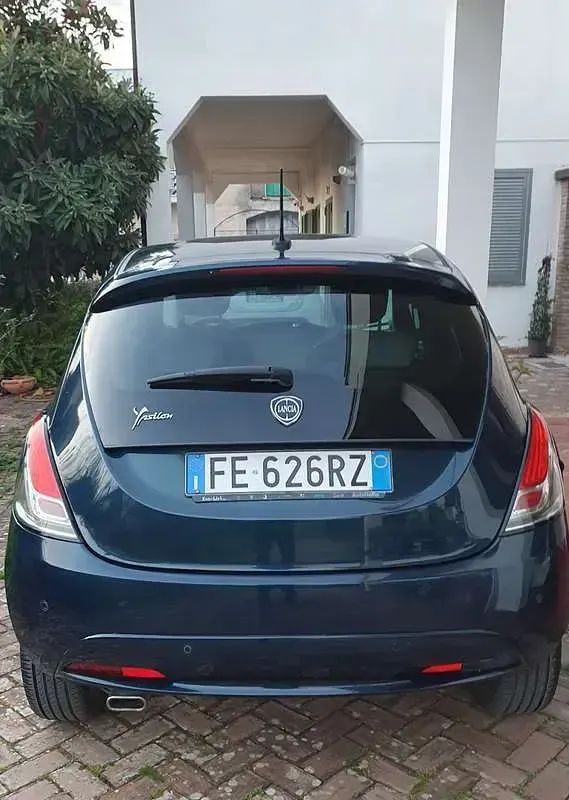 Usata Lancia Ypsilon S 95 CV (69 kW) 2016 Blu/azzurro Utilitaria
