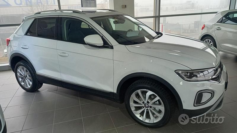 Usata VW T-Roc Style 110 CV (80 kW) 2023 Bianco SUV