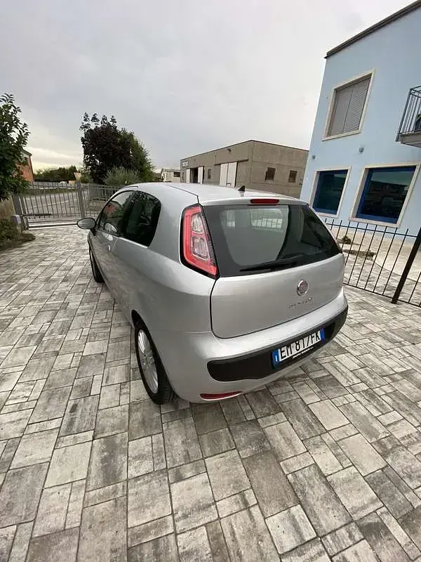 Usata Fiat Punto Evo Easy 69 CV (50 kW) 2012 Utilitaria