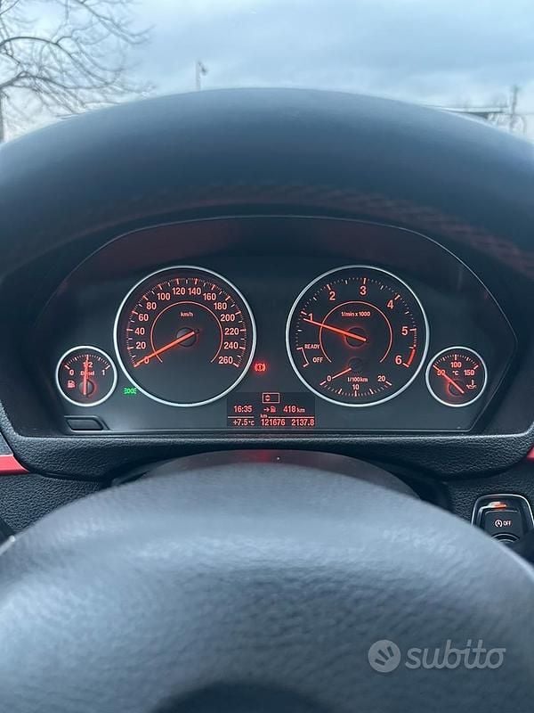 Usata BMW 320 Sport Line 184 CV (135 kW) 2012 Bianco Berlina