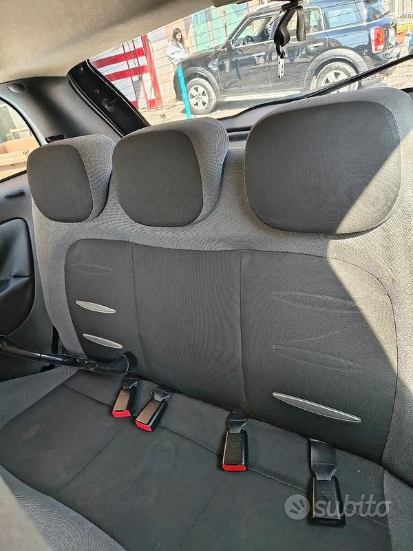 Usata Lancia Ypsilon 60 CV (44 kW) 2007 Nero Utilitaria