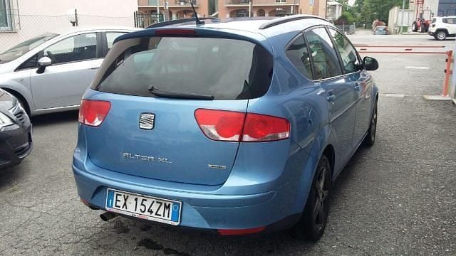 Usata Seat Altea XL Style 102 CV (75 kW) 2015 Azzurro Monovolume
