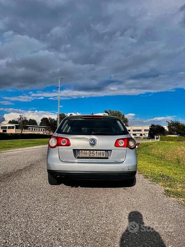 Usata VW Passat 140 CV (102 kW) 2007 Monovolume