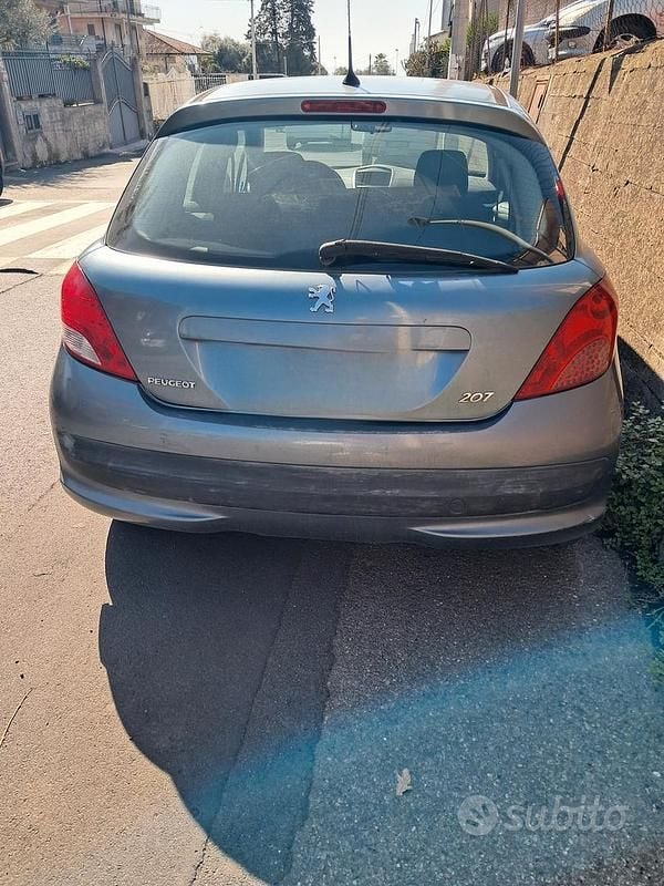 Usata Peugeot 207 88 CV (64 kW) 2006 Grigio Berlina