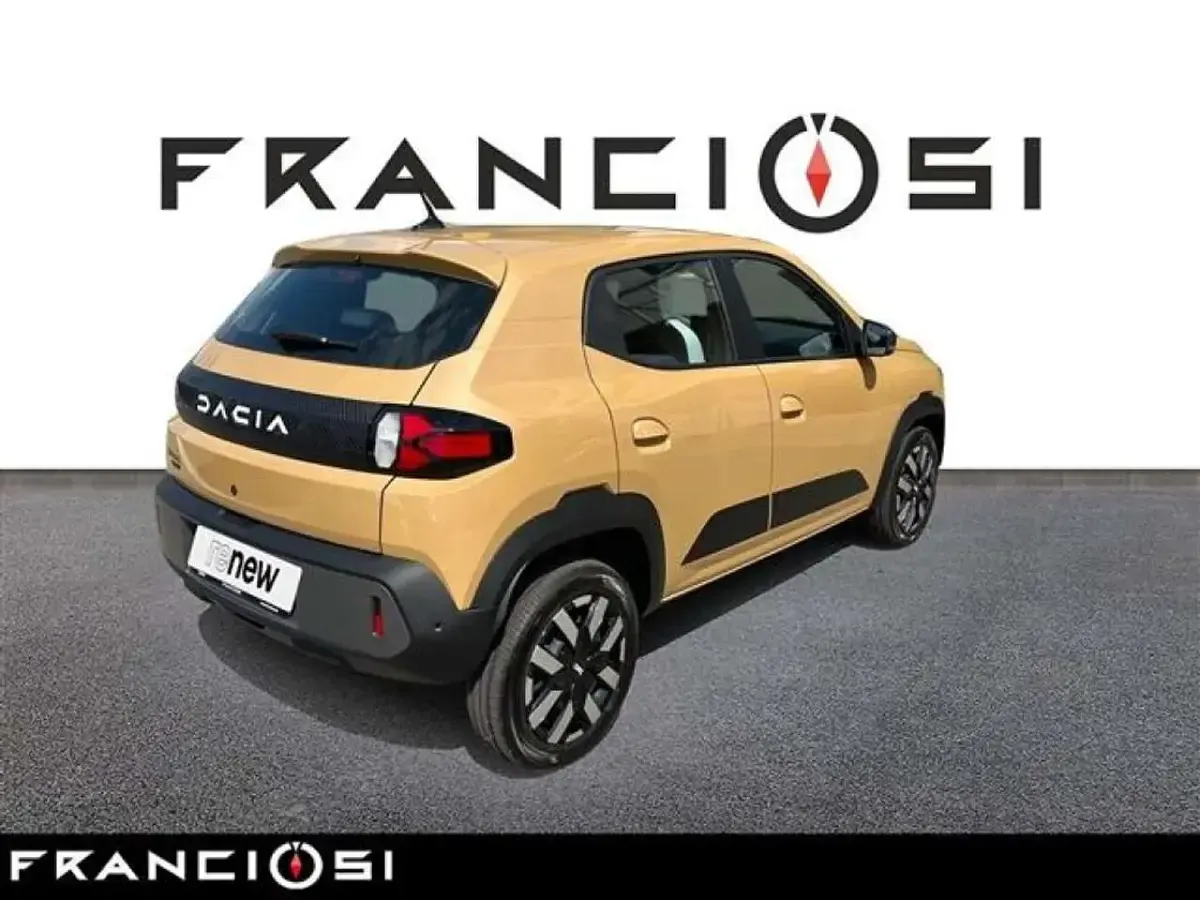 Usata Dacia Spring Expression 19 kW (26 CV) 2025 Beige Utilitaria
