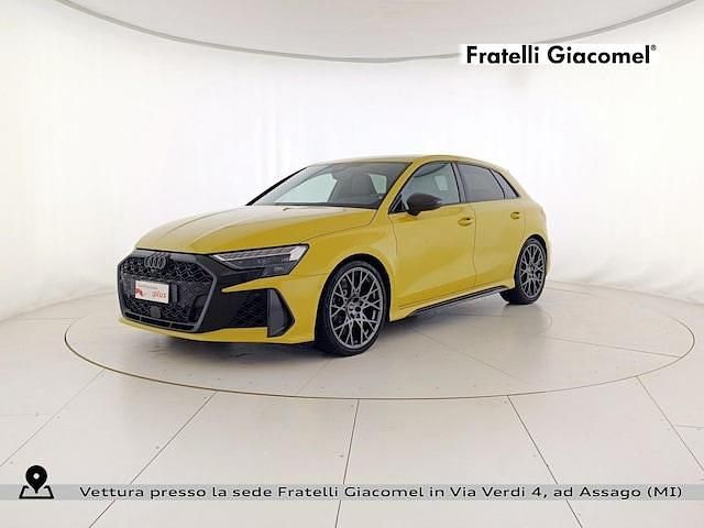 Usata Audi RS3 Sportback Comfort 400 CV (294 kW) 2025 Giallo pitone metallizzato Utilitaria