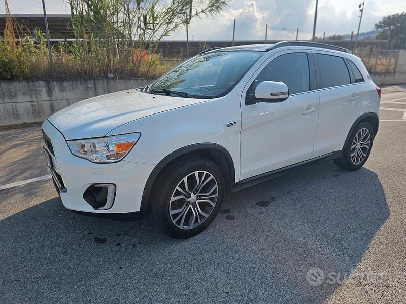 Usata Mitsubishi ASX 114 CV (83 kW) 2016 Bianco SUV