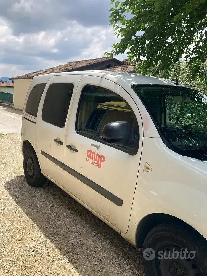 Usata Renault Kangoo 90 CV (66 kW) 2011 Bianco Monovolume
