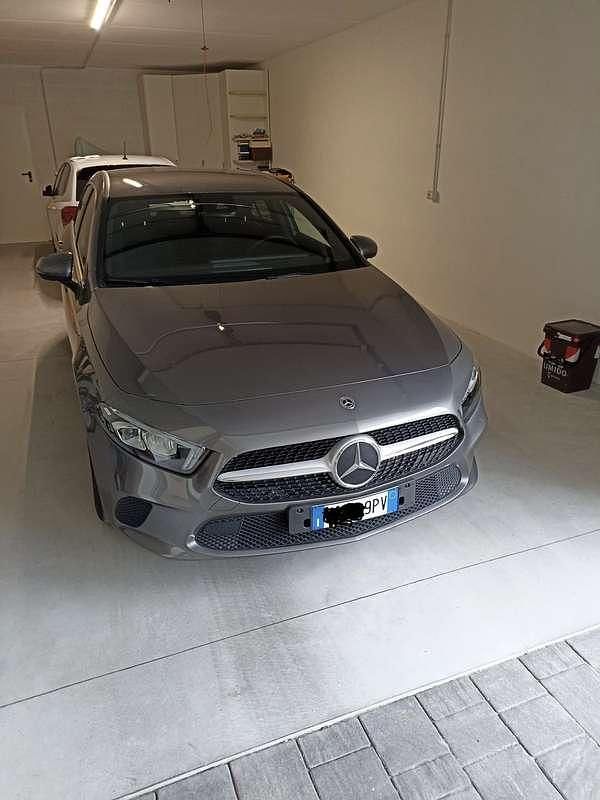 Usata Mercedes A180 116 CV (85 kW) 2022 Berlina