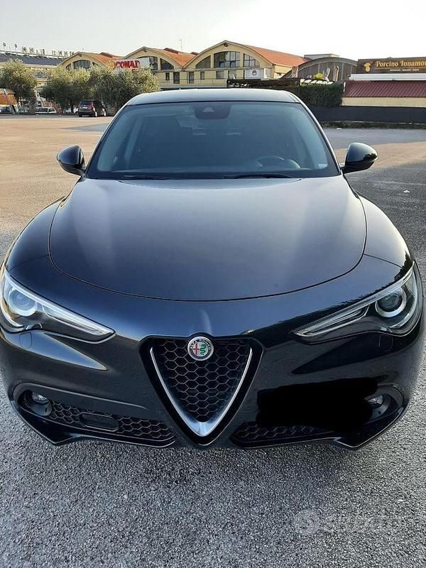 Usata Alfa Romeo Stelvio 160 CV (117 kW) 2020 Nero SUV
