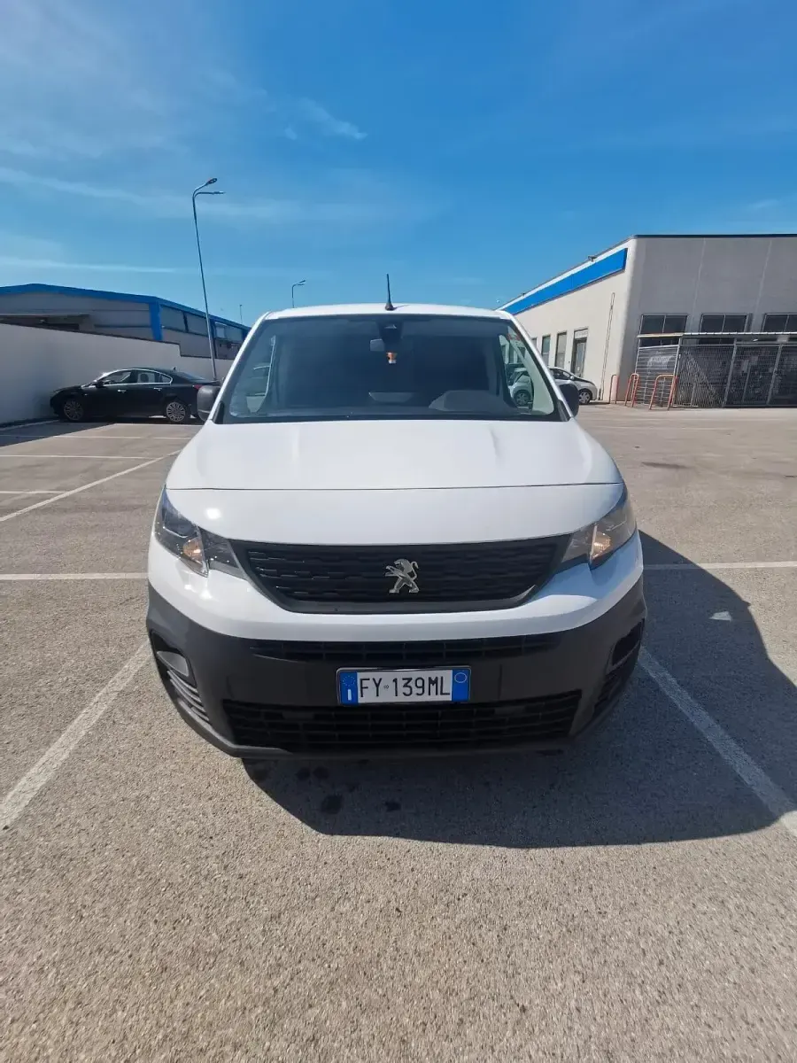 Usata Peugeot Partner Premium 102 CV (75 kW) 2020 Bianco Monovolume