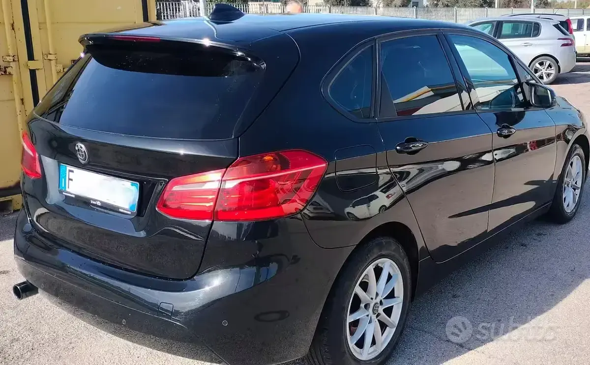 Usata BMW 218 Comfort Edition 150 CV (110 kW) 2017 Monovolume
