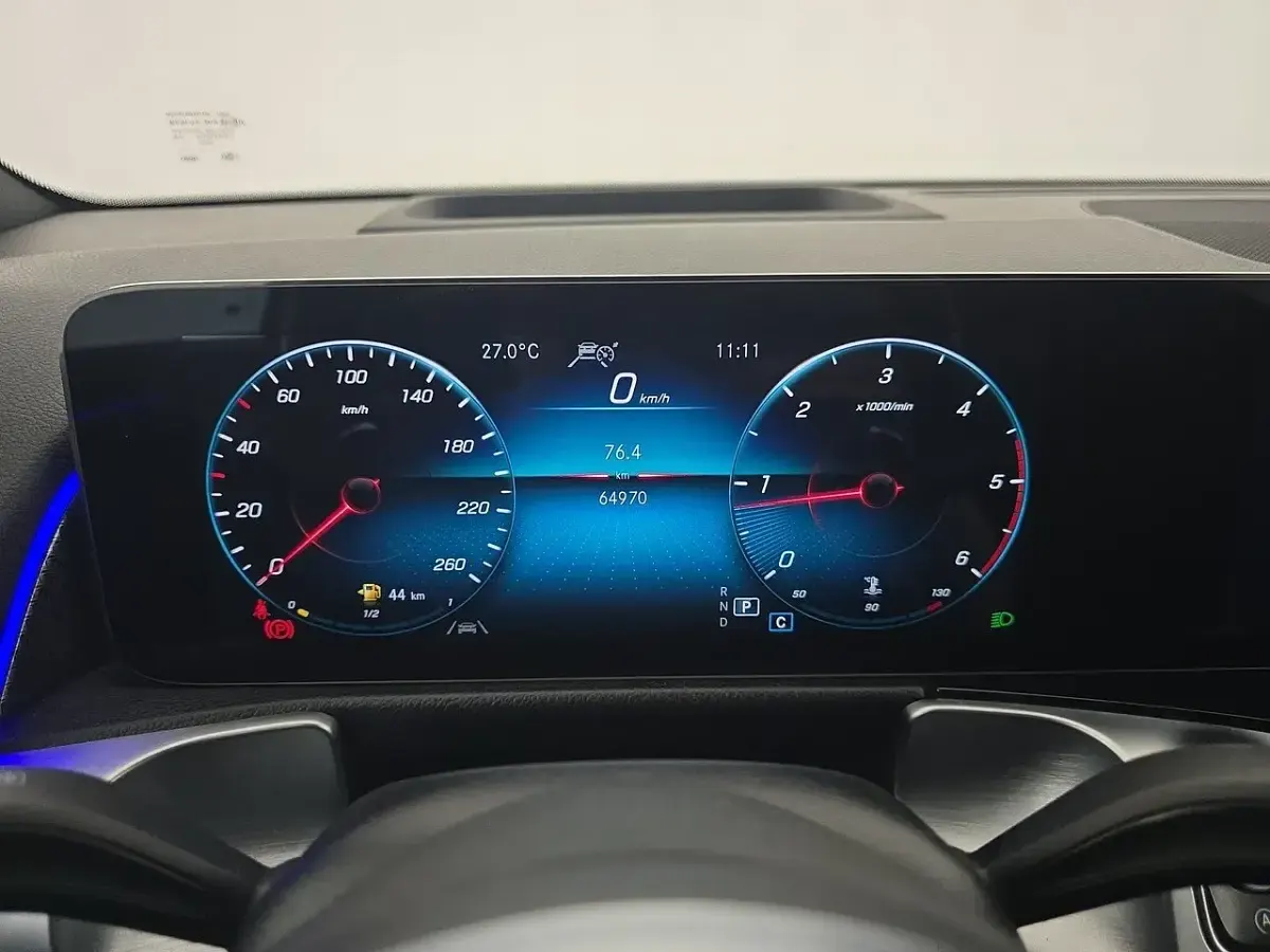 Usata Mercedes GLB200 Premium 150 CV (110 kW) 2022 Grigio SUV