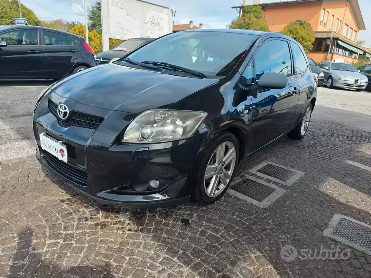Usata Toyota Auris 177 CV (130 kW) 2008 Nero Utilitaria