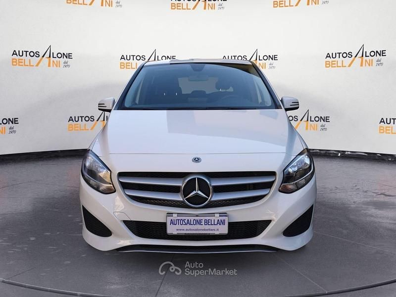 Usata Mercedes B180 Executive 109 CV (80 kW) 2018 Bianco Utilitaria