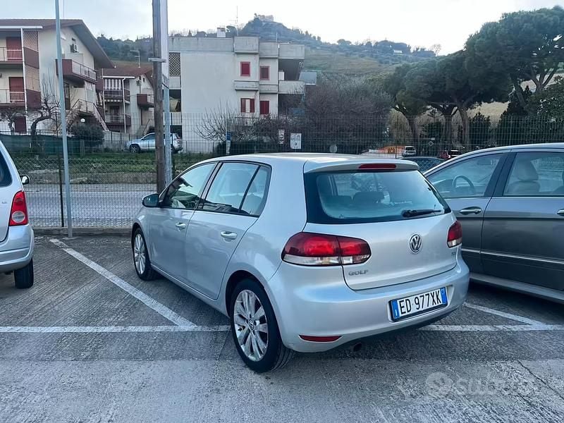 Usata VW Golf VI Comfortline 104 CV (76 kW) 2011 Grigio Utilitaria