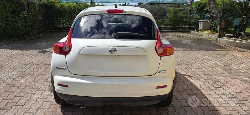 Usata Nissan Juke Tekna 110 CV (80 kW) 2012 Bianco SUV