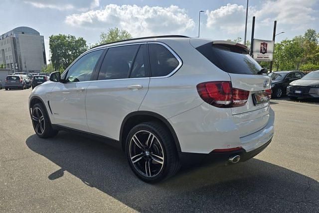 Begagnad BMW X5 Efficient Dynamics 258 HK (189 kW) 2013 Vit SUV