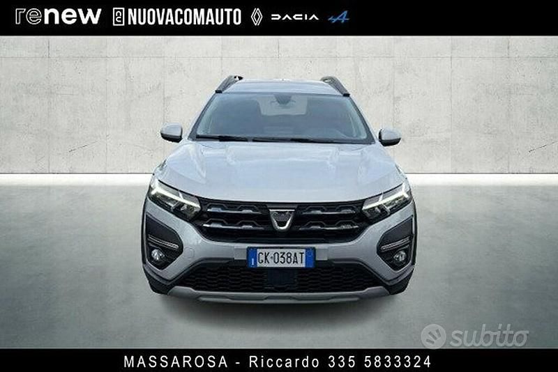Usata Dacia Jogger Comfort 101 CV (74 kW) 2022 Grigio Monovolume