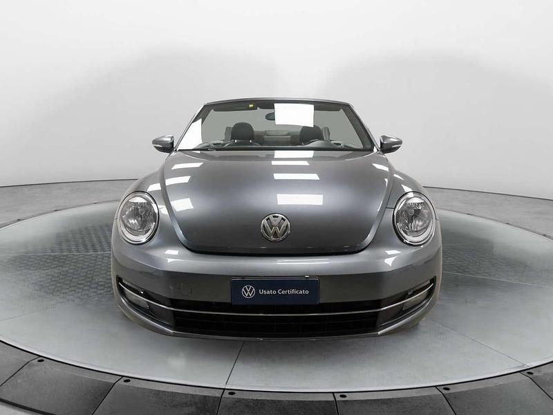 Usata VW Beetle Cabriolet Design 105 CV (77 kW) 2014 Grigio Cabrio
