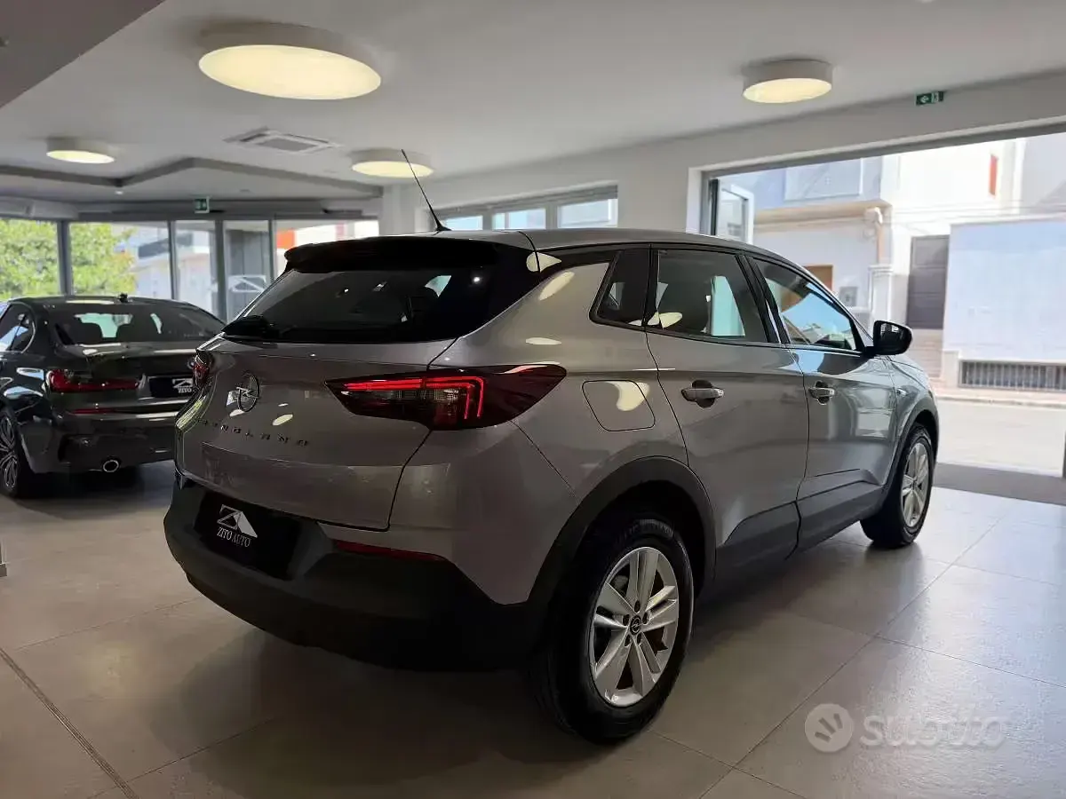 Usata Opel Grandland X Business 131 CV (96 kW) 2023 Grigio SUV